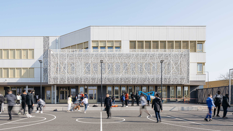 Vue du collège Samuel Paty, à Valenton / Agence d'architecture. Archipente