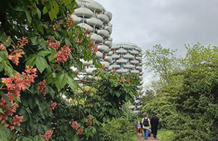 Visite guidée du quartier du palais, à Créteil, par des habitants formés par le CAUE du Val-de-Marne