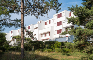 Ensemble de plusieurs bâtiments appelé "Le Terroir" abritant des logements dit intermédiaires, situé au Val-de-Fontenay à Fontenay-sous Bois